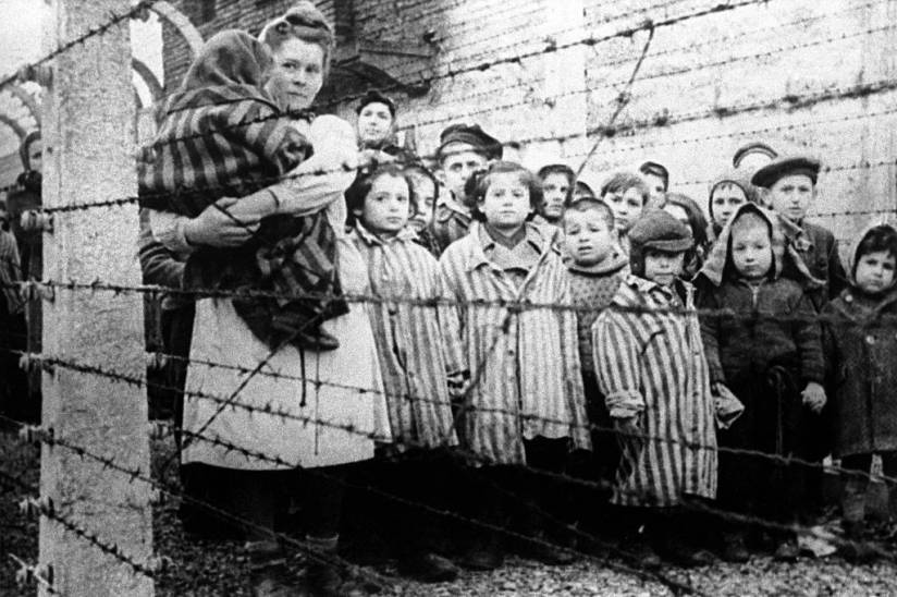 Facebook verbot Holocaust-Leugnung. Warum haben sie so lange gebraucht? | Zeit